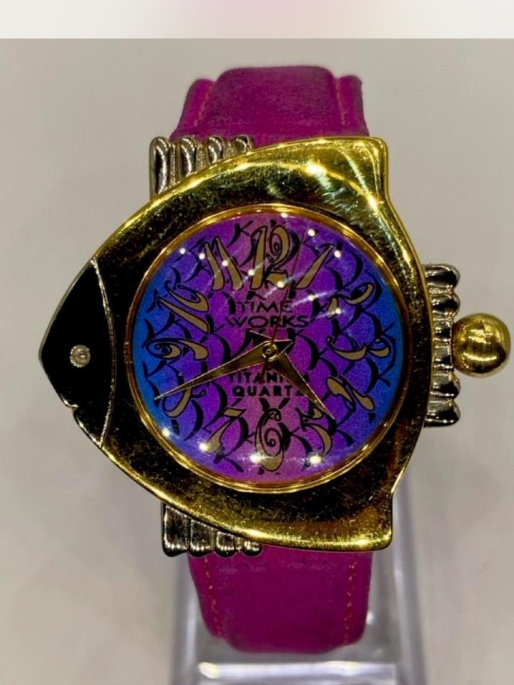 *** Time Works ^^^ Fish-Shaped Gold Tone Watch *** Vintage / Collectors ^^^